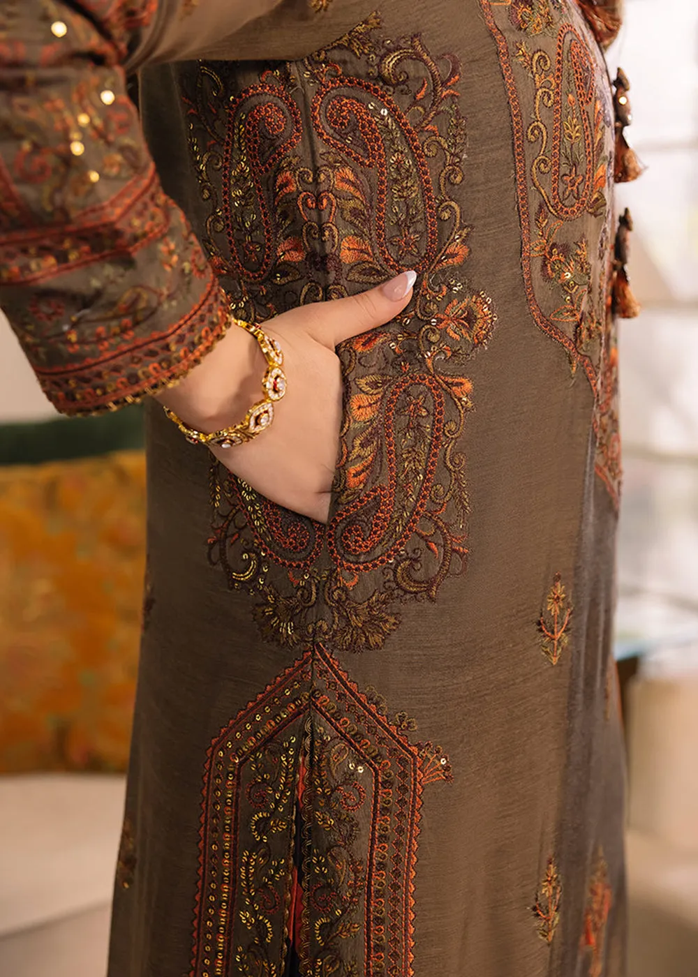 Moss Green Suit - Maahru, Noorie & Meerub '23 by Asim Jofa - AJSM-33