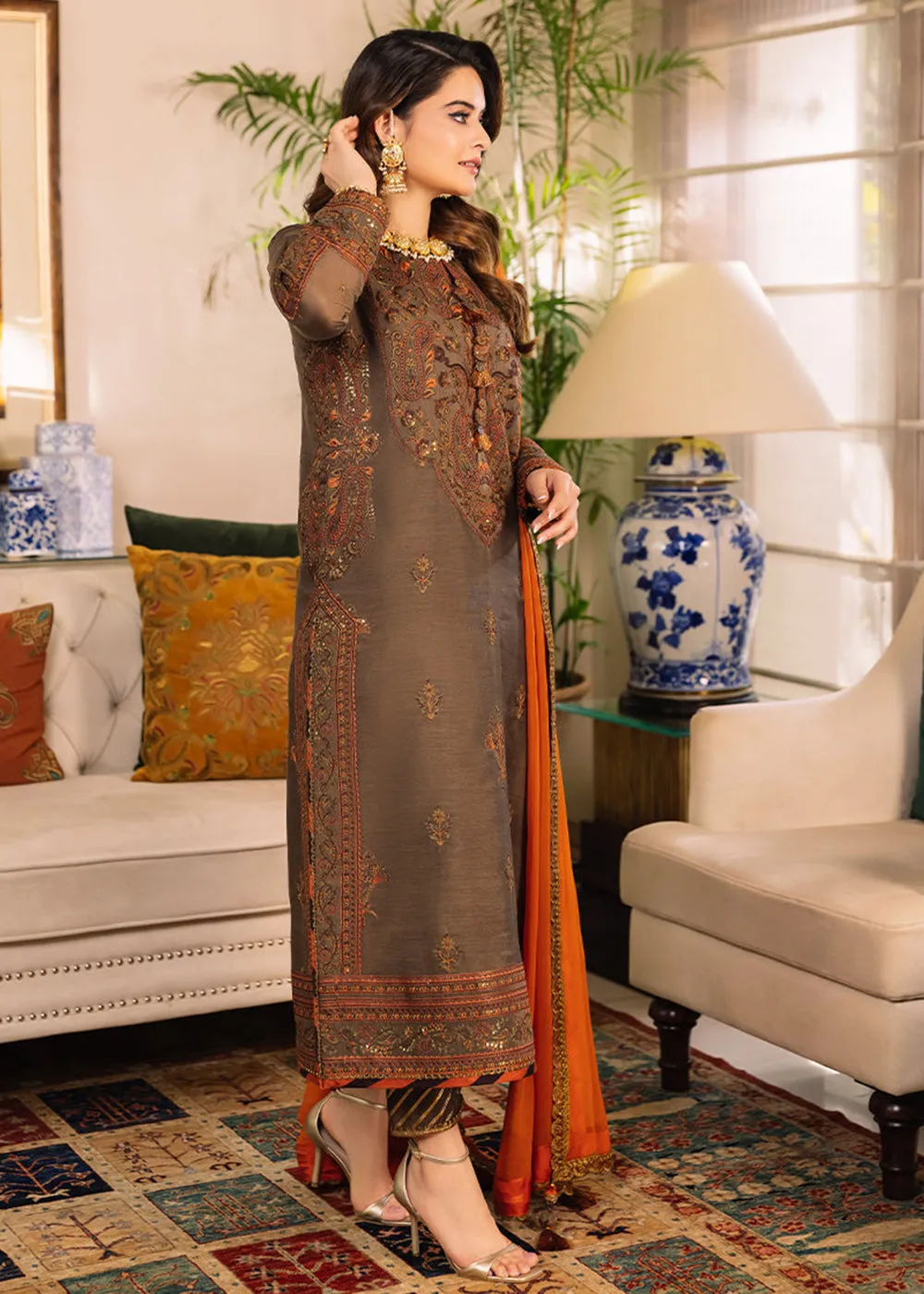Moss Green Suit - Maahru, Noorie & Meerub '23 by Asim Jofa - AJSM-33