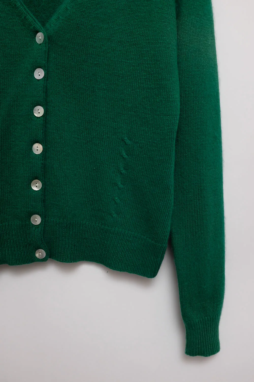 SOFTY WOOL GREEN CARDIGAN SWEATER